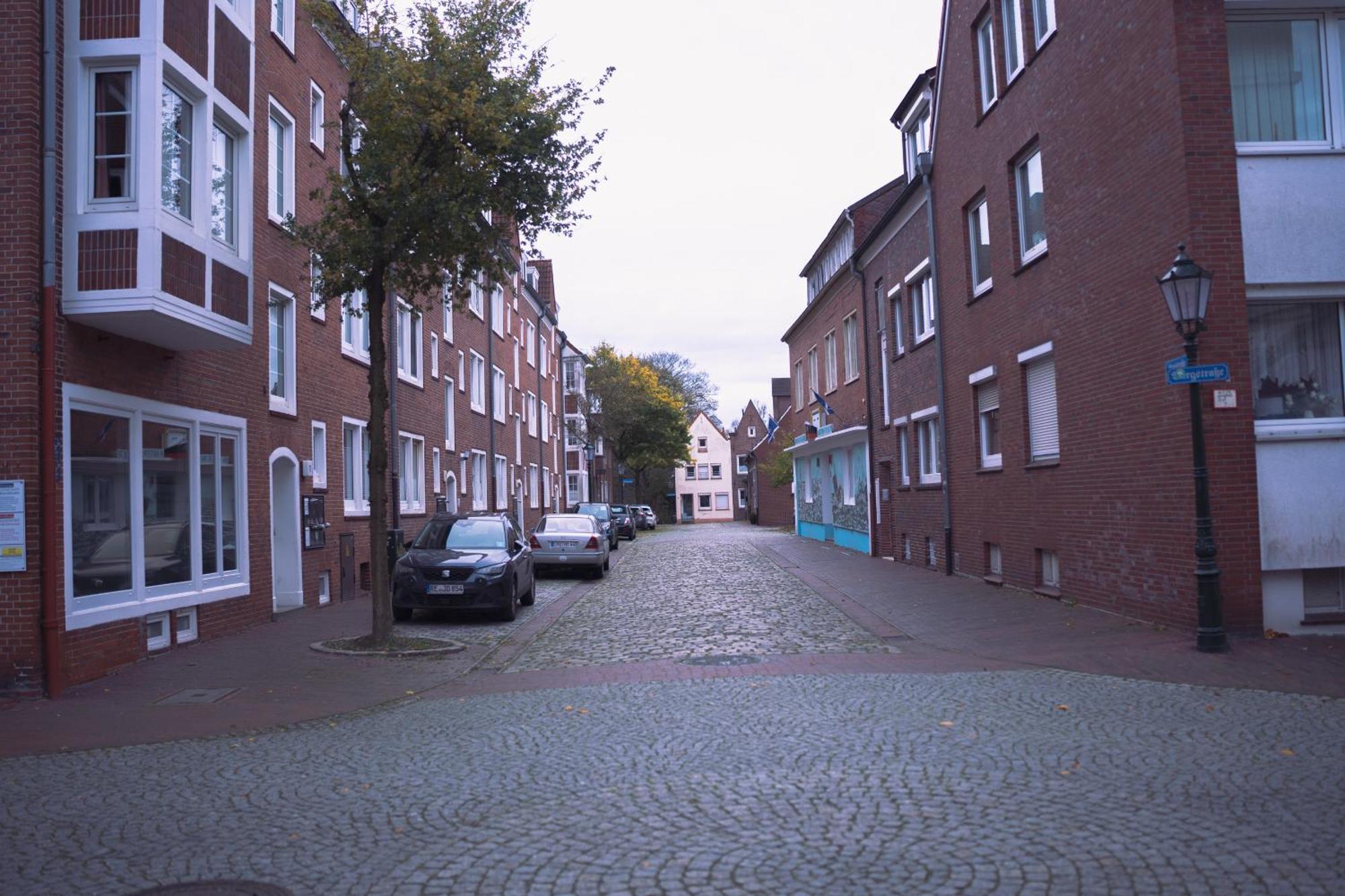 Schoenes Apartment In Der Altstadt , Kostenlose Parkplaetze In Der Naehe Emden Zewnętrze zdjęcie